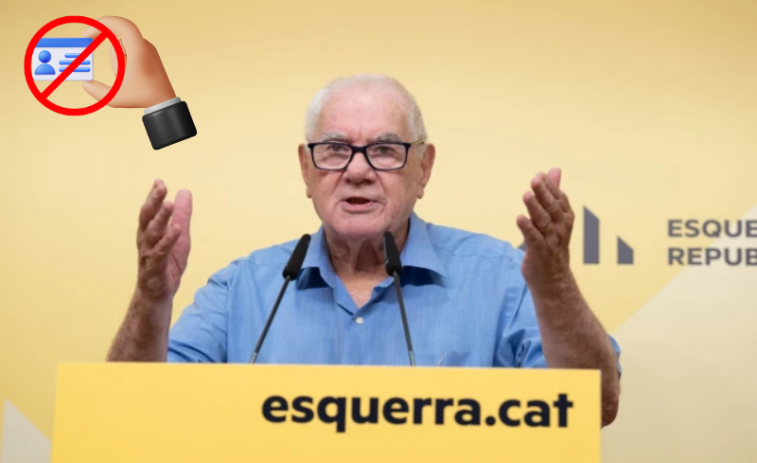 Sigue el serial de los carteles del Alzheimer: Ernest Maragall rompe el carnet de ERC