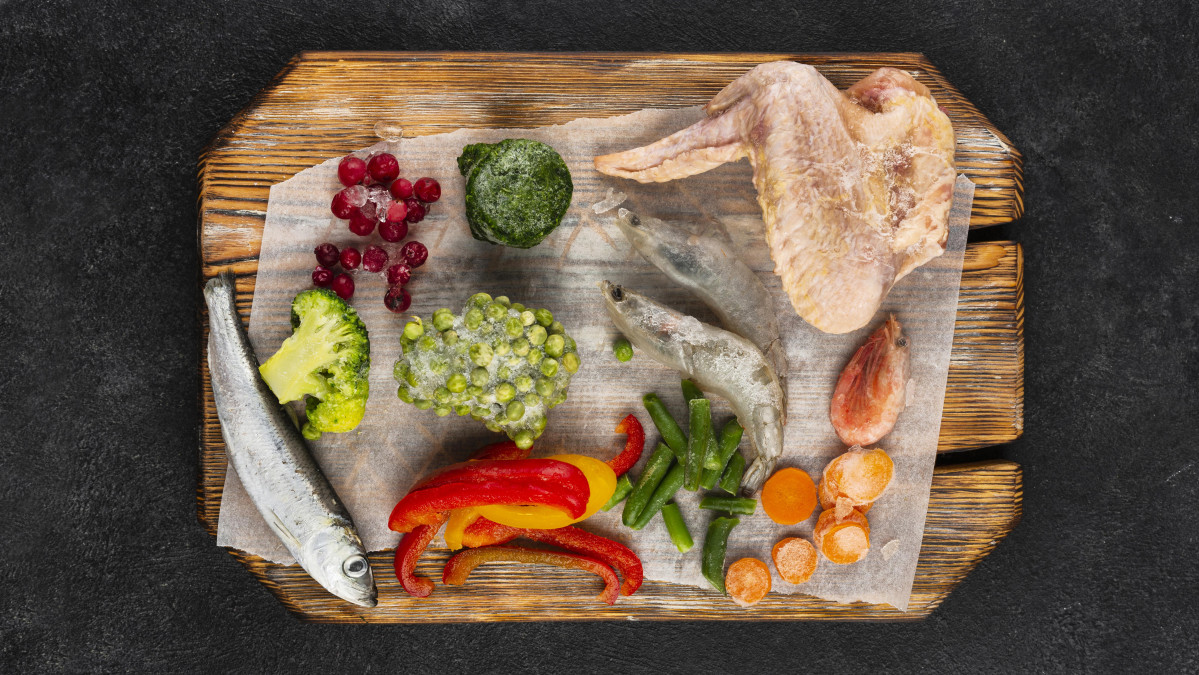 Frozen food table arrangement