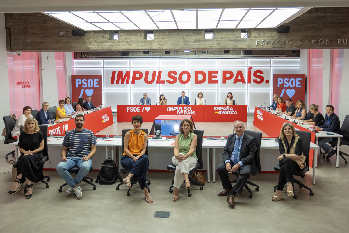 EuropaPress 6120618 reunion comision ejecutiva federal psoe ratificar acuerdo psc erc cataluna