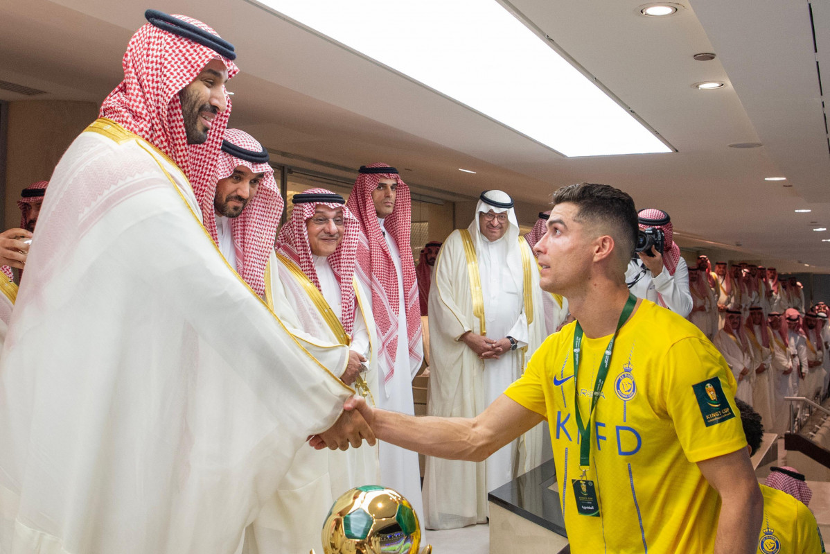 EuropaPress 6001736 01 june 2024 saudi arabia jeddah al nassrs cristiano ronaldo shakes hands