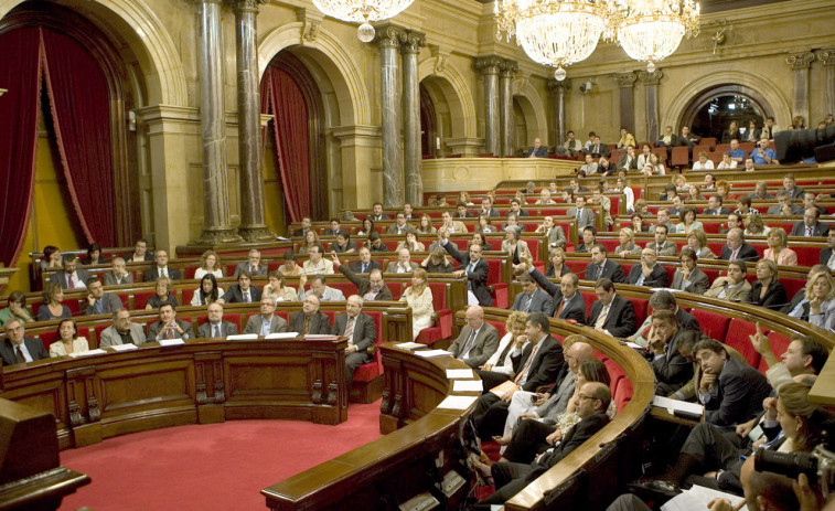 ¿Qué es y qué funciones tiene la Diputación Permanente del Parlament?