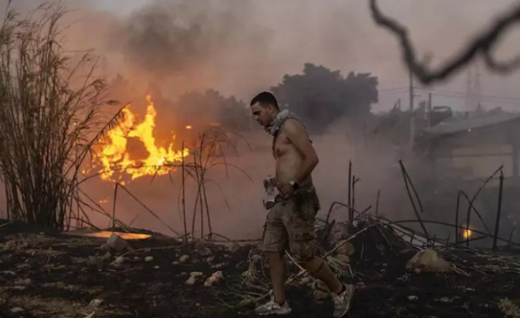 Grecia, en llamas: el incendio de Atenas se cobra su primera víctima mortal