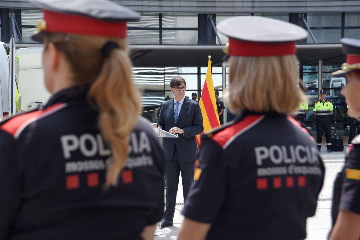 EuropaPress 6158088 presidente generalitat salvador illa visita complex central mossos