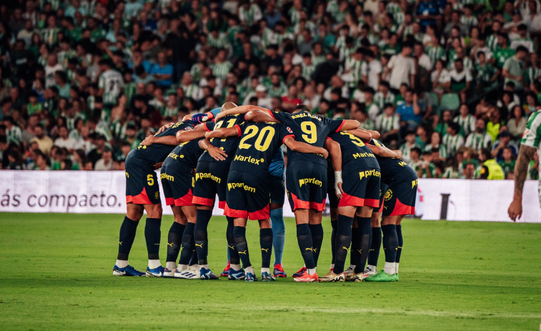 El Girona arranca un valioso punto en el estreno liguero en el Villamarín (1-1)