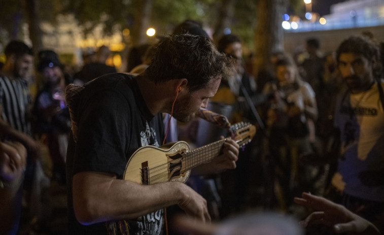 Empiezan las Fiestas de Sants en Barcelona: conoce el programa, horarios y actividades