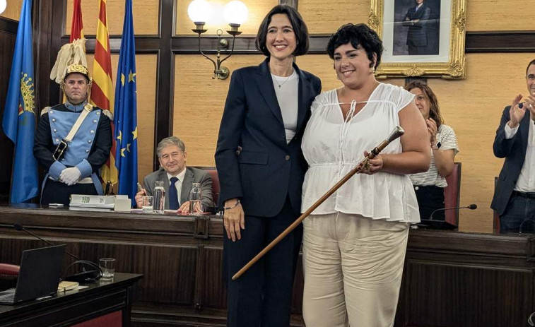 Se hace oficial el relevo en Santa Coloma de Gramenet: Mireia González ya es alcaldesa