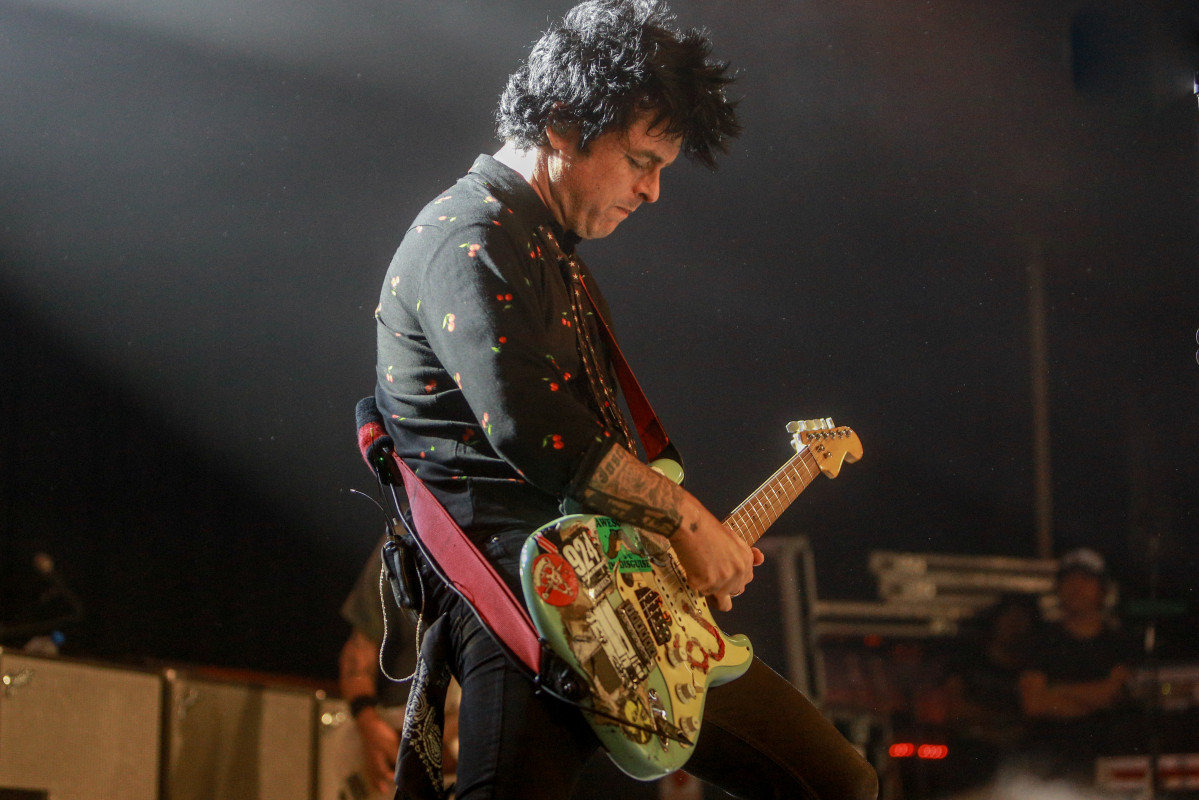 EuropaPress 2457720 cantante green day billie joe armstrong concierto sala riviera madrid 30