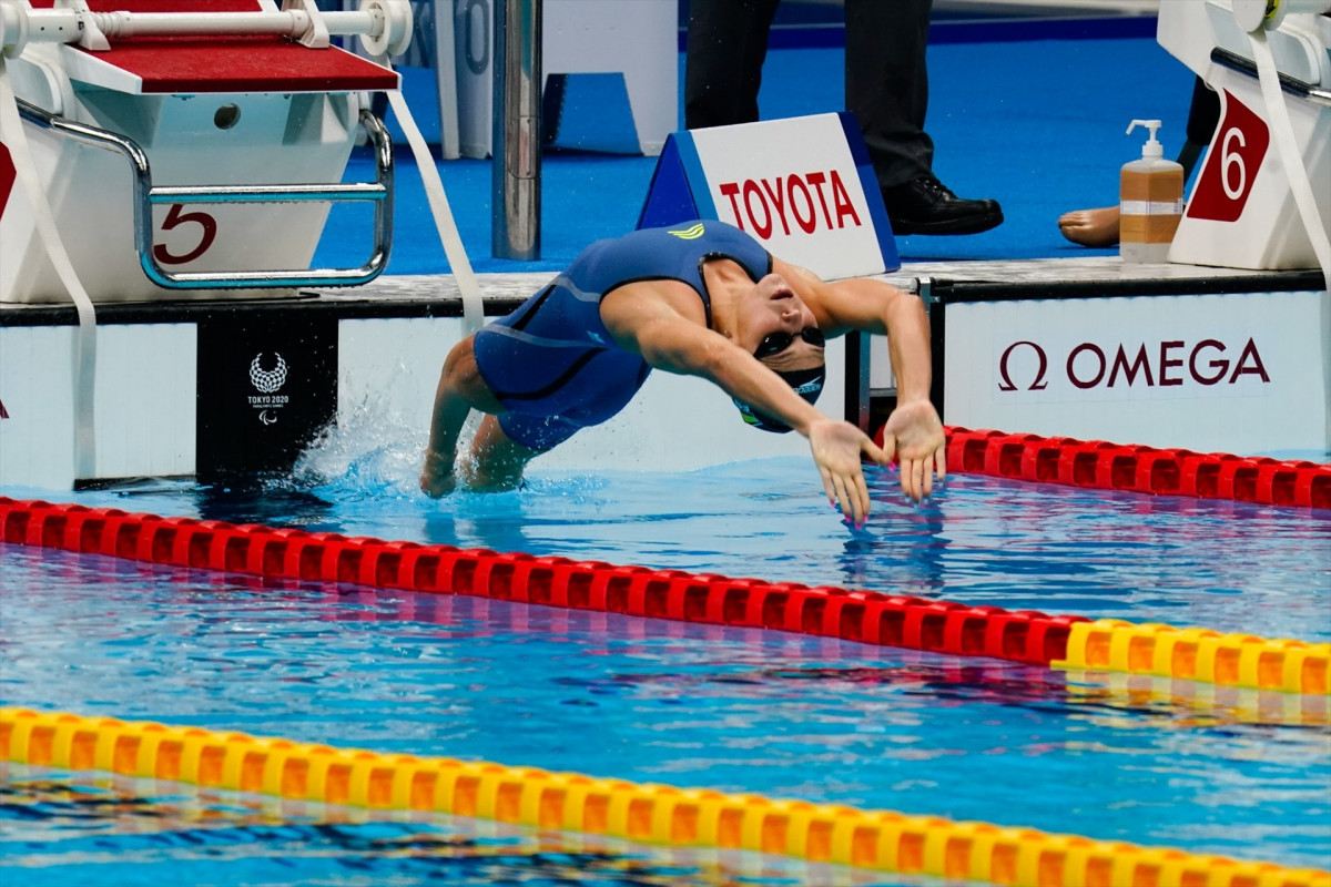 EuropaPress 6190918 nuria marques lanza agua final 100 metros espalda s9 juegos paralimpicos (1)