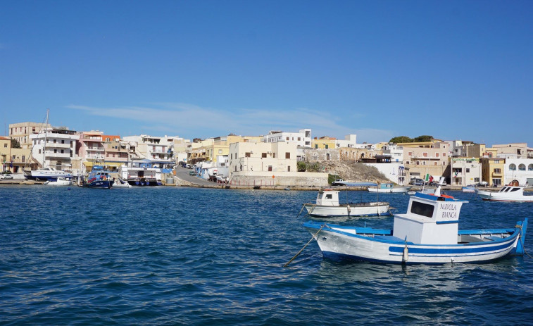 Al menos 20 migrantes desaparecidos en un naufragio en la costa de Italia