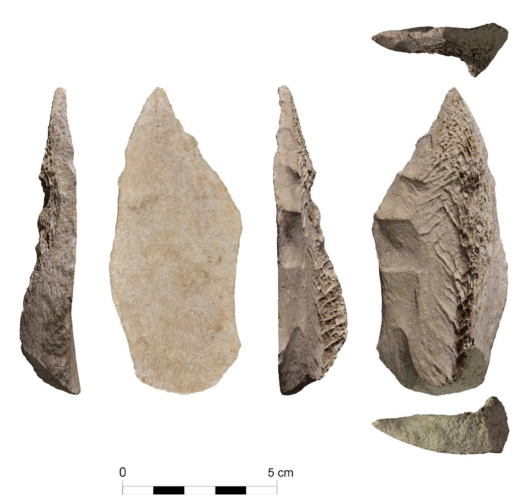 EuropaPress 6196465 identifican punta lanza hecha hueso caballo hace 50000 anos yacimiento