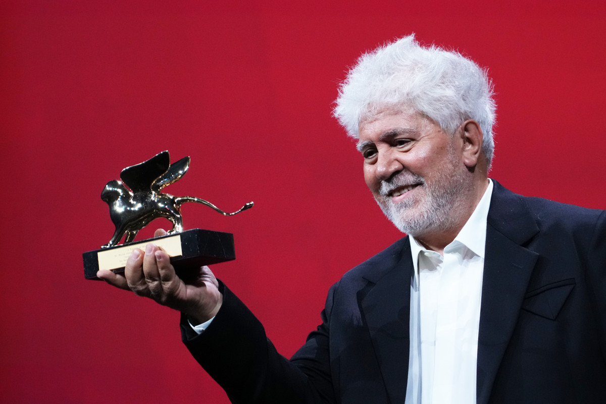 EuropaPress 6197431 07 september 2024 italy venice spanish director pedro almodovar receives