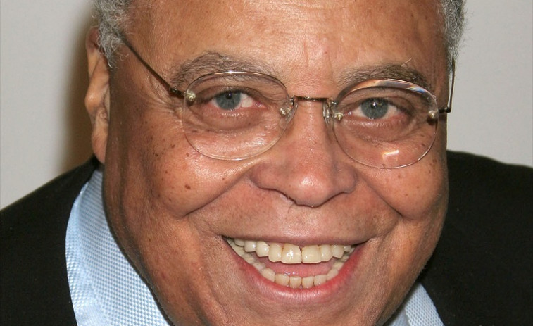 Muere James Earl Jones, el actor que puso la voz a Mufasa y Darth Vader