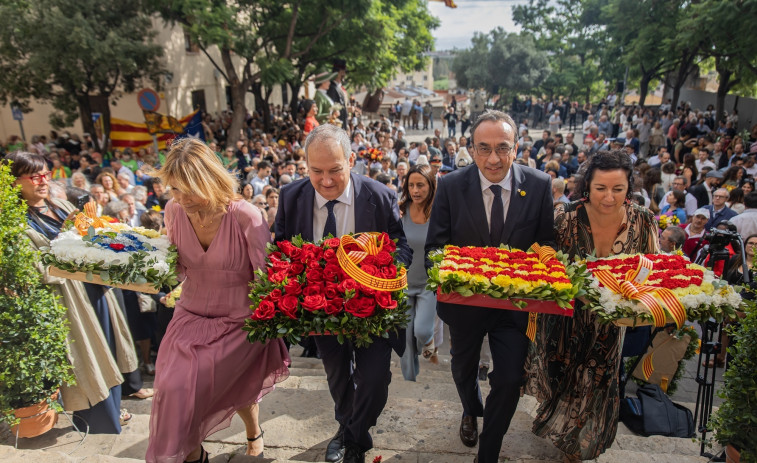 Rull, Romero, Hereu y Moret presiden la ofrenda floral de Sant Boi