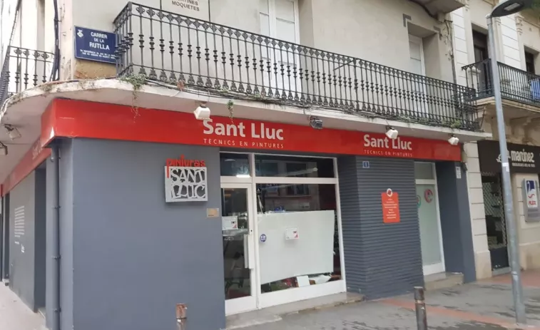 Cierra en Terrassa una tienda de pinturas muy arraigada a la ciudad