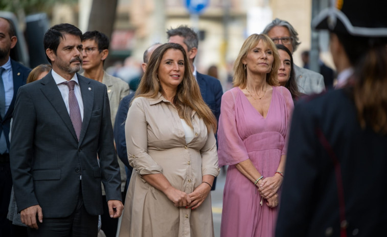 Moret encabeza la ofrenda floral de la Diputación de Barcelona en el monumento a Casanova