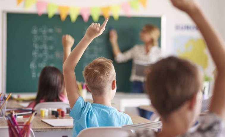 El enorme déficit de docentes que sufre la enseñanza pública, según CSIF