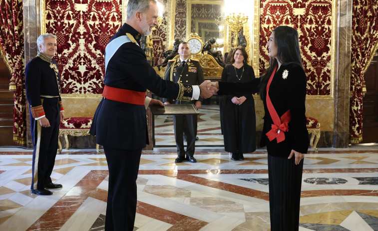 La embajadora venezolana abandona España tras ser llamada a consultas