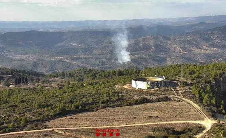 Los Bombers dan por estabilizado el incendio de Cabacés, que ha quemado 110 hectáreas