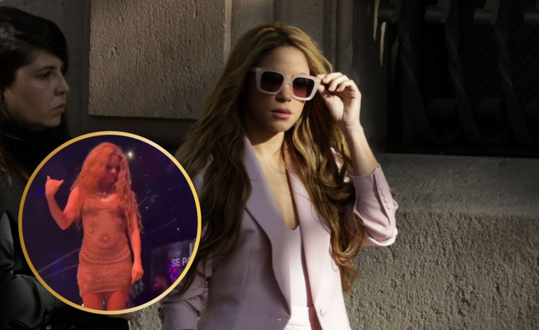 Shakira, obligada a bajar de un escenario porque un fan le grabó por debajo del vestido