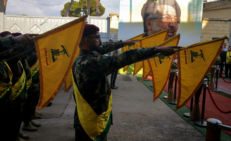 Ocho muertos y miles de heridos por la explosión coordinada de los dispositivos 'buscas' de Hezbolá