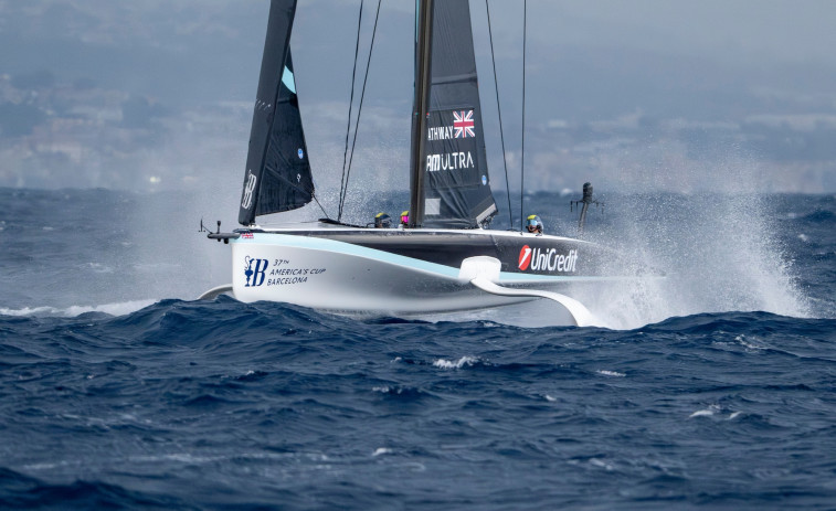 Louis Vuitton Cup: el segundo día de la Unicredit Youth America's Cup sufre por el oleaje