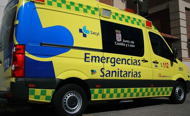 Mueren dos personas tras el choque de su coche contra un muro en un pueblo de León