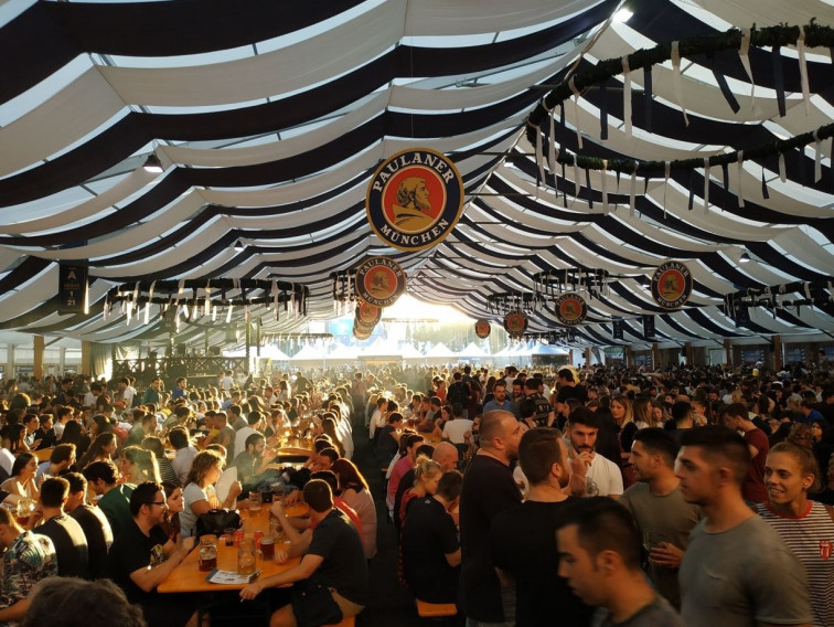 VÍDEO | La brutal violencia de agentes seguridad con un joven durant el Oktoberfest de Barcelona