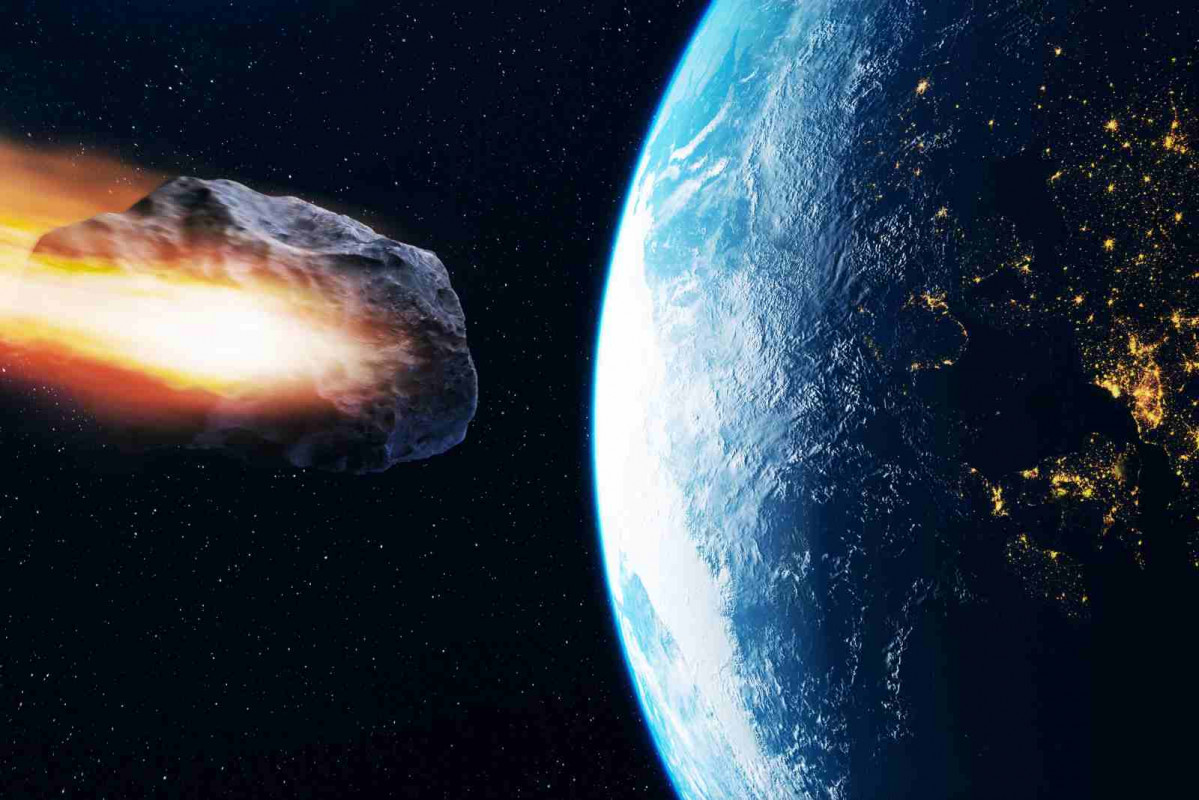 Un asteroide dirigiéndose a la Tierra