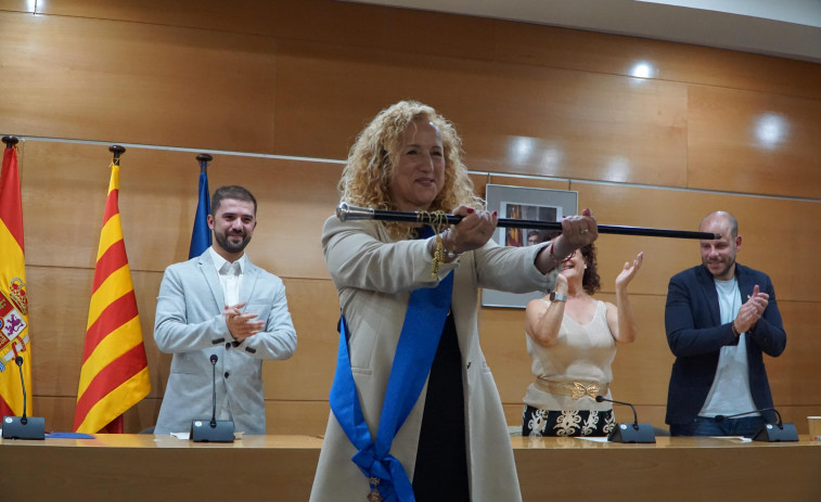 Montse Canas se convierte en la primera alcaldesa mujer de Cervelló