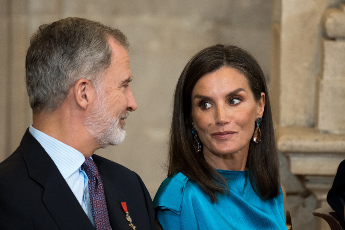 EuropaPress 6041716 rey felipe vi reina letizia imposicion condecoraciones ocasion aniversario