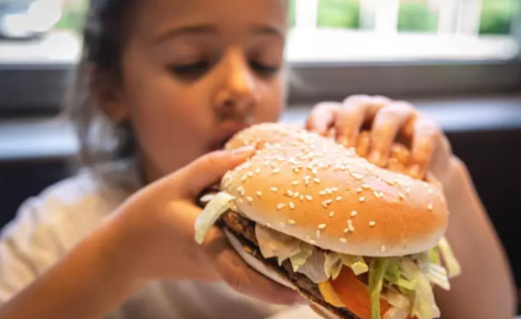 ¿Hay relación entre la conducta de los niños y lo que comen?