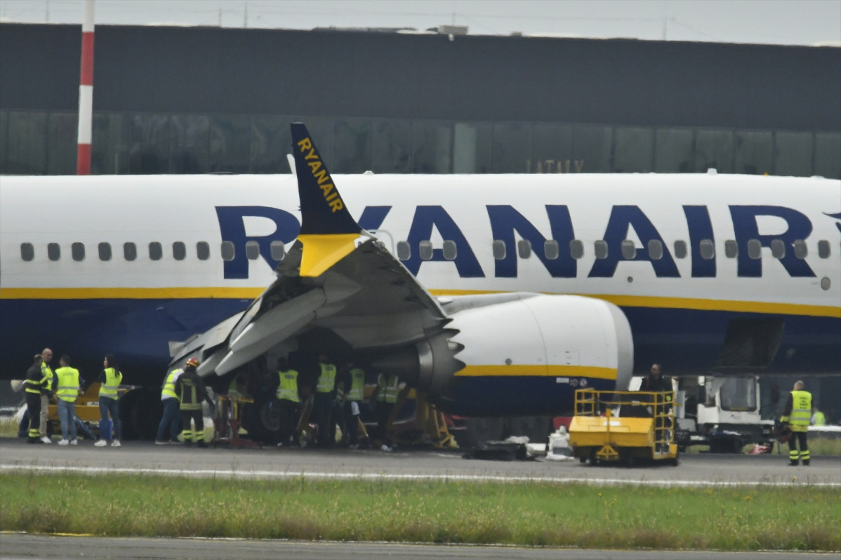 EuropaPress 6251159 01 october 2024 italy bergamo the plane of ryanair flight fr846 coming from