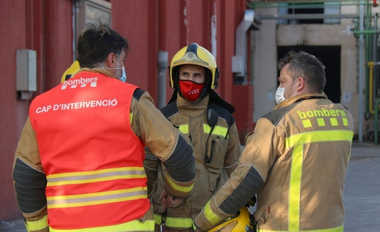 Los Bombers rescatan a tres excursionistas que se habían perdido en la Vall de Boí