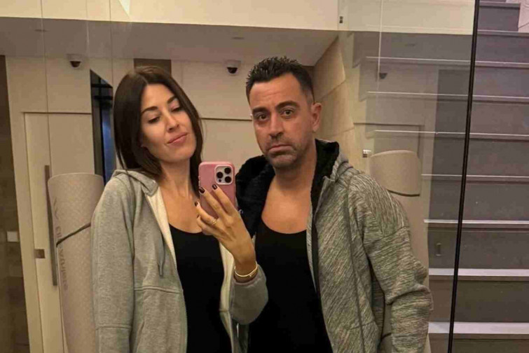 Xavi Hernández sorprende a todos con su peor ‘outfit’ y las redes no lo perdonan