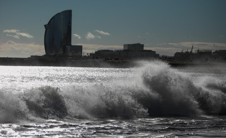 Barcelona cierra parques y jardines por el episodio de viento