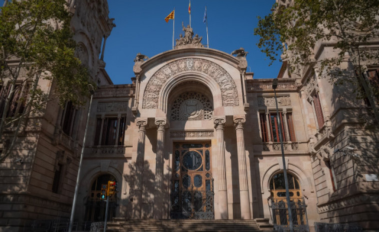 Polémica absolución de un trabajador de Stop Okupas acusado de agredir a un vecino del Poble Sec de Barcelona