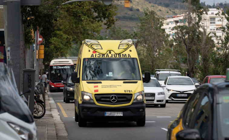 Muere un motorista en un accidente con un camión en la C-58c en Sabadell