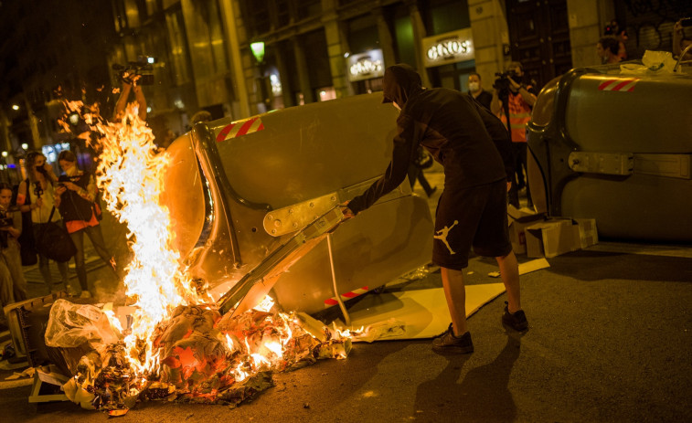 Barcelona, Sabadell y Badalona lideran la quema de contenedores en Catalunya