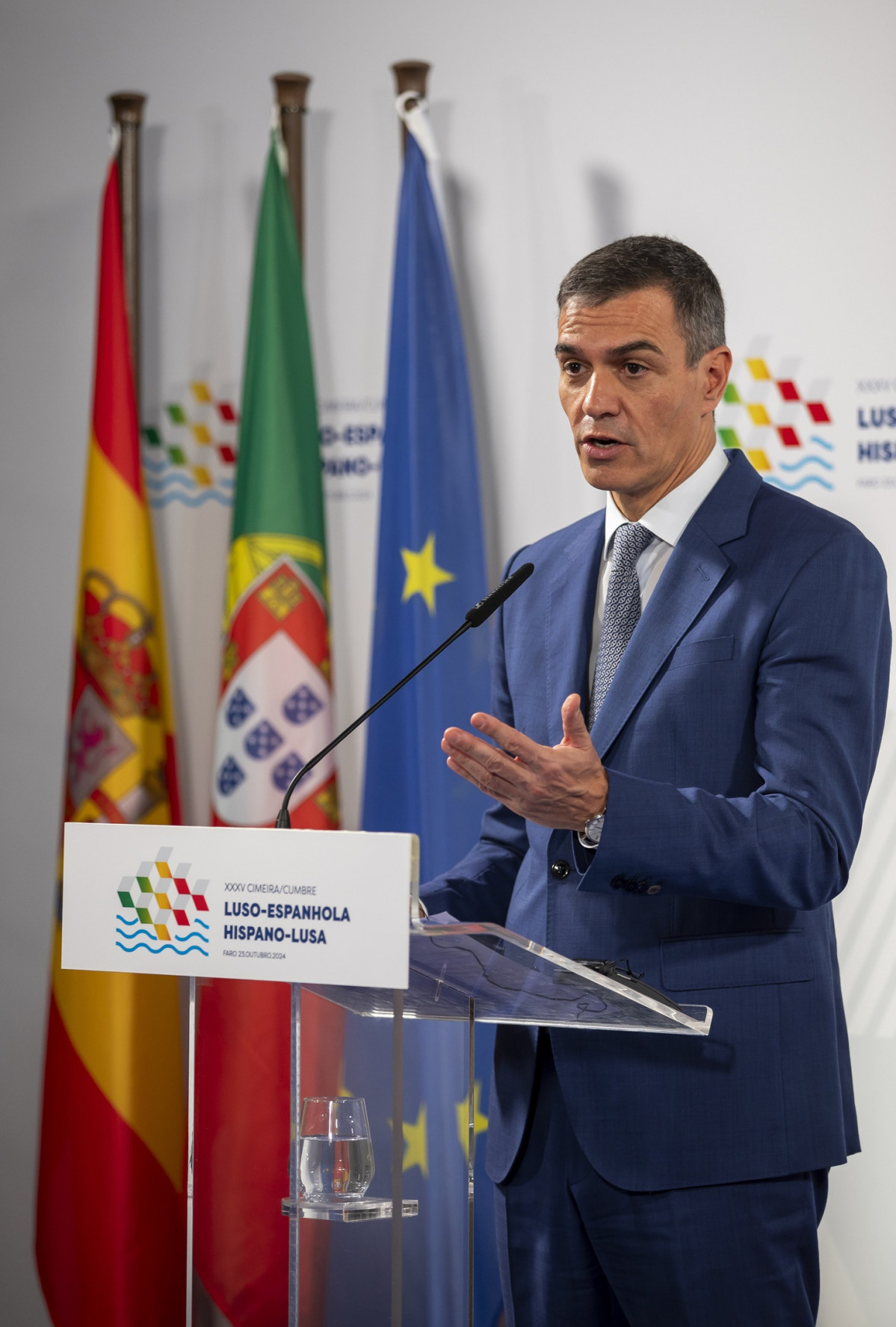 El presidente del Gobierno, Pedro Sánchez, interviene durante la XXXV Cumbre Hispano-Lusa, en el Palacio Fialho, a 23 de octubre de 2024, en Faro (Portugal). España y Portugal celebran en Faro (Port