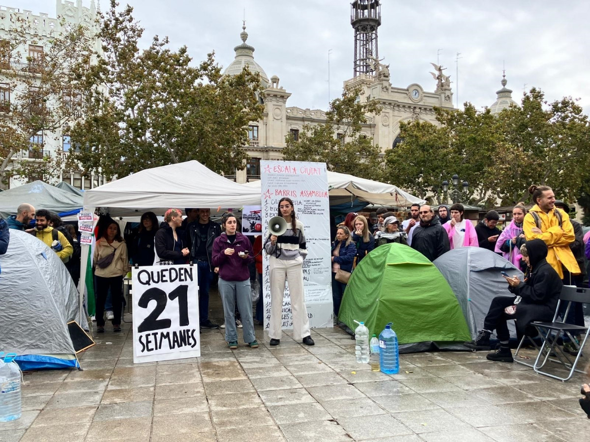 EuropaPress 6305701 desconvocan acampada vivienda valencia continuar actividad barrios