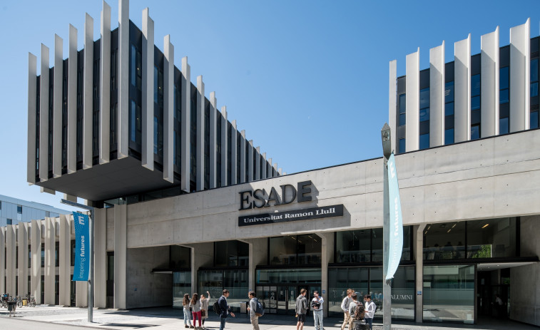 Las preocupantes pintadas en los alrededores del campus de ESADE: 