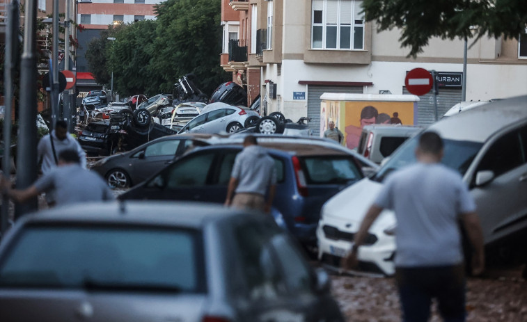 Mossos voluntarios se desplazan a Paiporta (Valencia): 