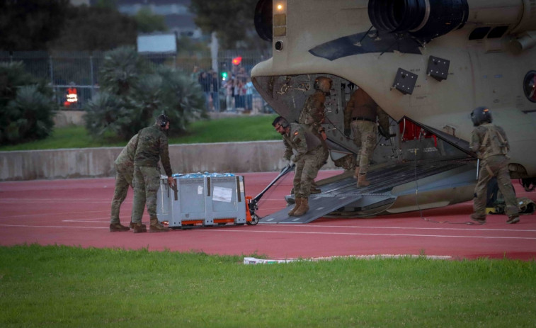 VIDEOS | Efectivos del ejército trabajan a pleno rendimiento en Valencia