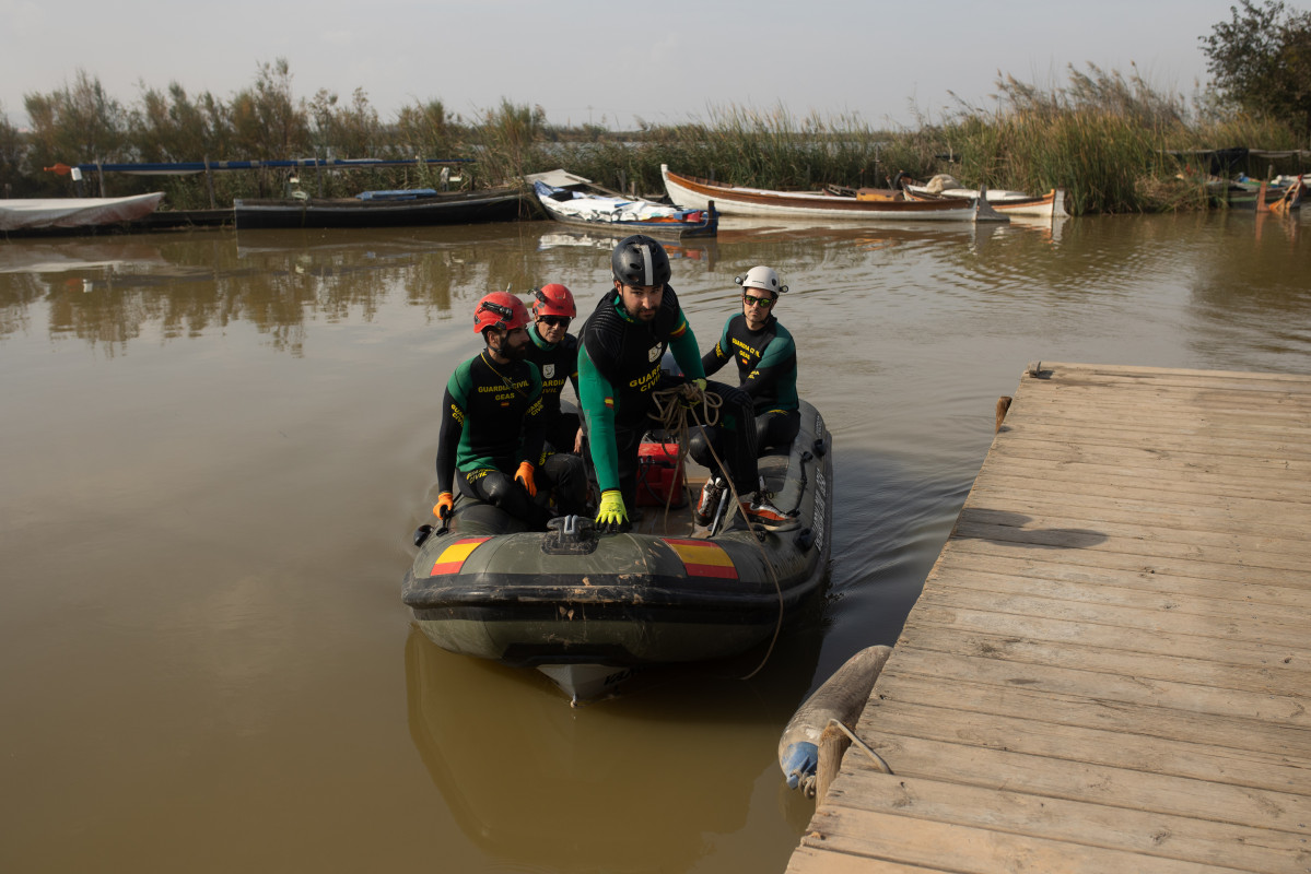 EuropaPress 6323204 despliegue efectivos guardia civil busqueda desaparecidos albufera valencia