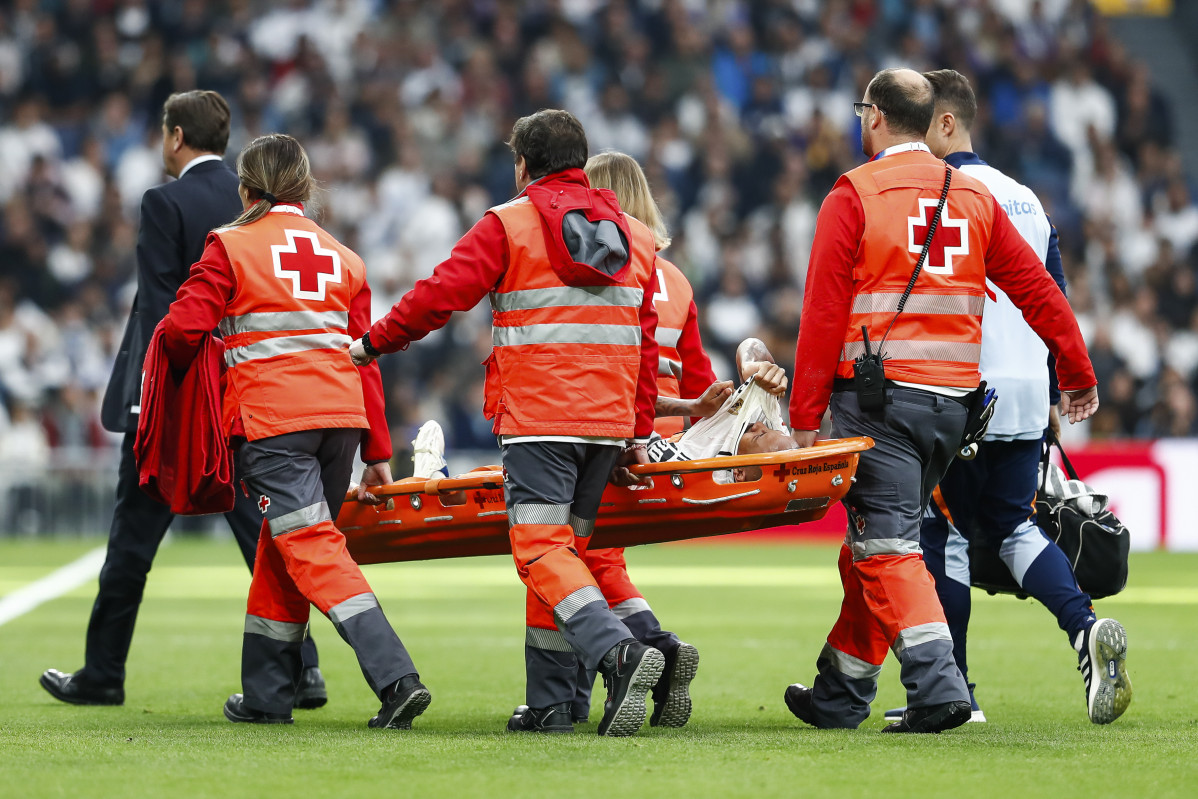 EuropaPress 6331341 eder militao of real madrid injured during the spanish league laliga ea