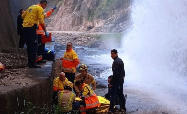 Rescatado un hombre en estado grave tras un accidente en parapente en Cercs