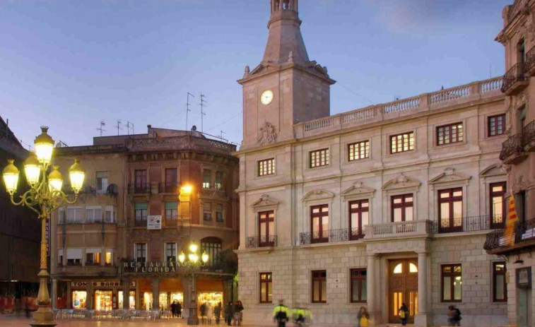 Reus se blinda ante las lluvias torrenciales: el Ayuntamiento cierra colegios y mercados