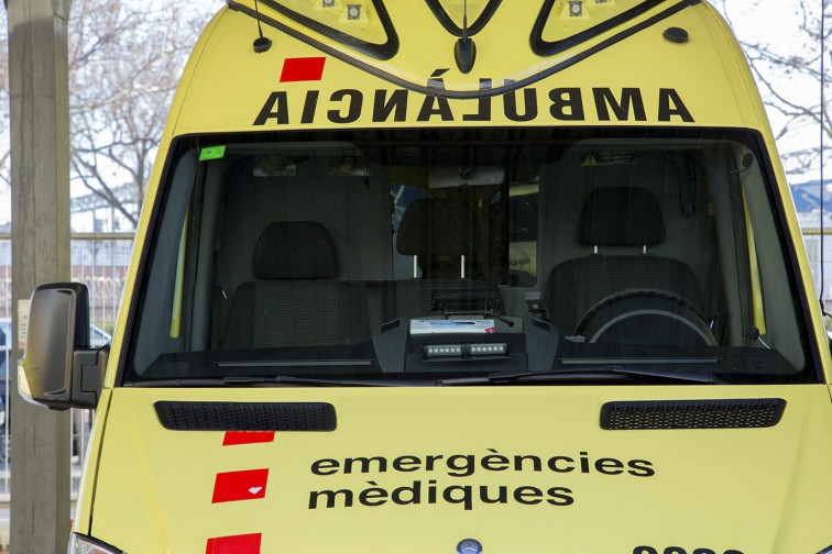 Dos empleados de mantenimiento de carreteras han sido embestidos por un coche cerca de Barcelona