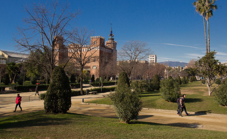 Barcelona en crisis: Las tiendas de campaña se apoderan del Parque de la Ciutadella