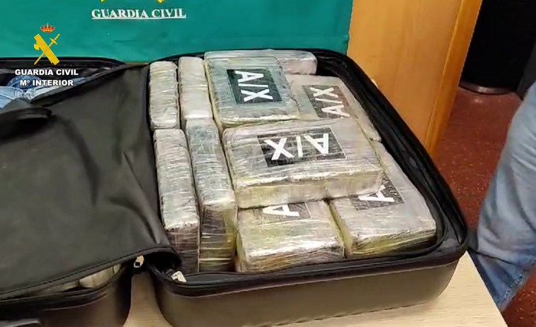 Detenido un hombre que viajaba con 17 kilos de cocaína en su maleta en el Aeropuerto de Barcelona